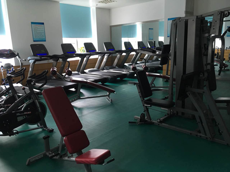 单位健身房器材